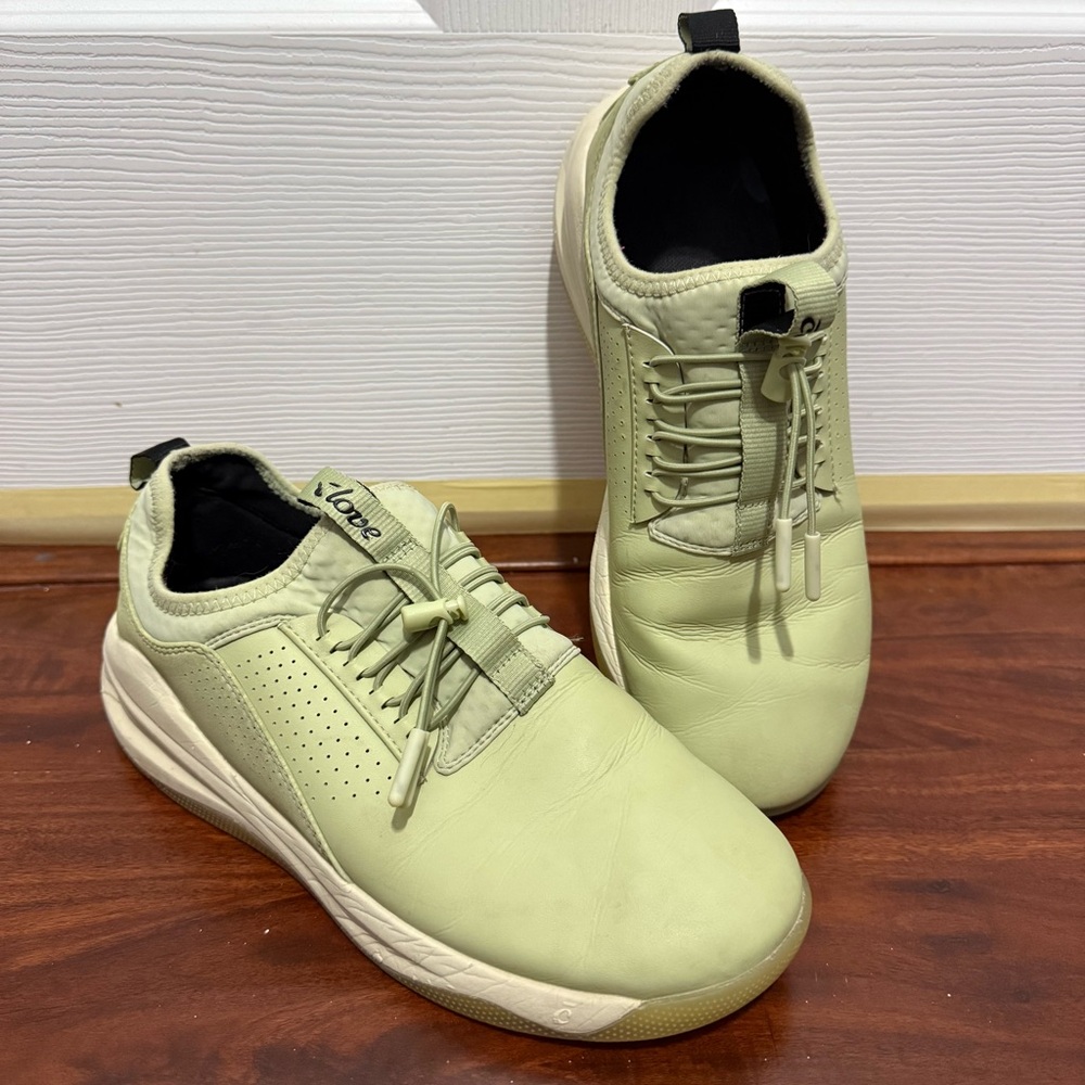 Clove Shoes Womens Size 9.5 / Mens 8 Nursing Non-Slip Comfort Healthcare Sneaker